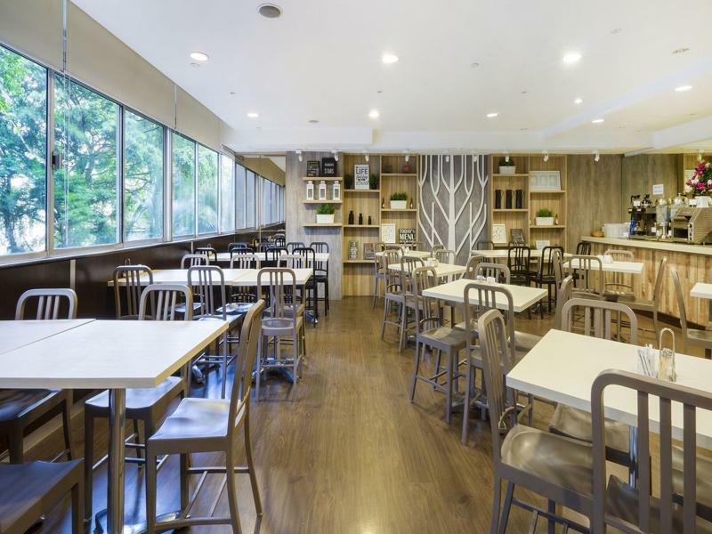 Zen Premium Orchard Hotel